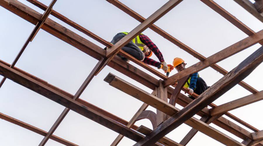 Professional gutter cleaning services in Riesel, TX